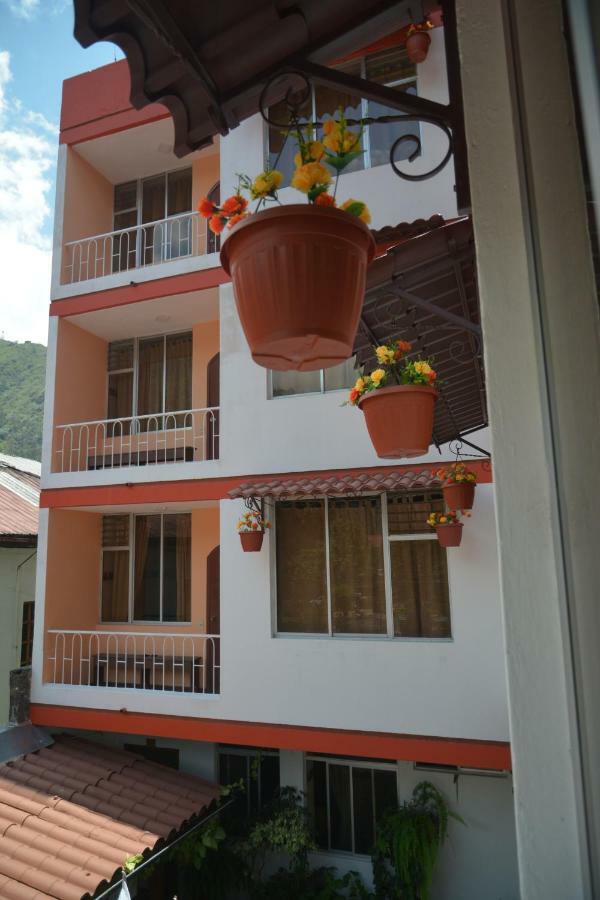 Hotel Flor De Oriente Baños Exteriör bild