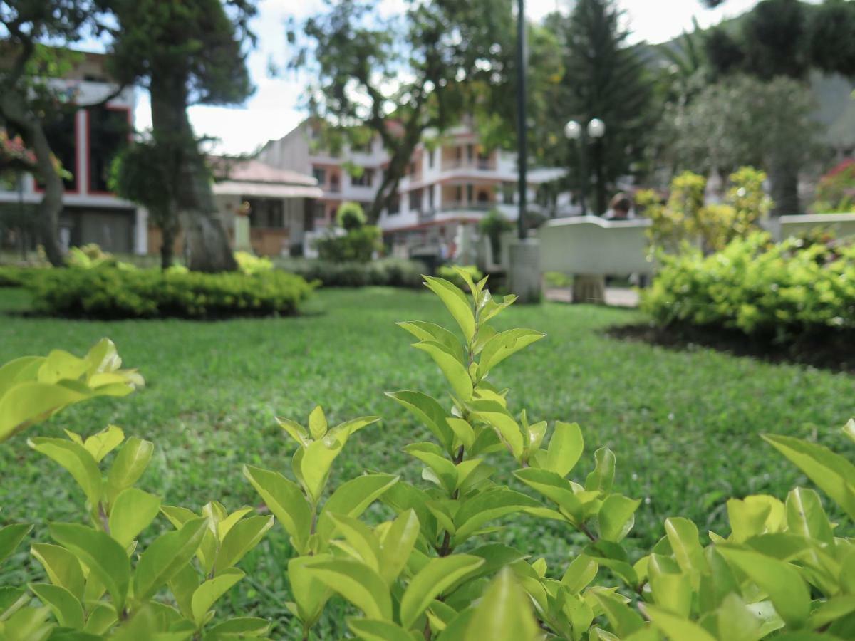 Hotel Flor De Oriente Baños Exteriör bild